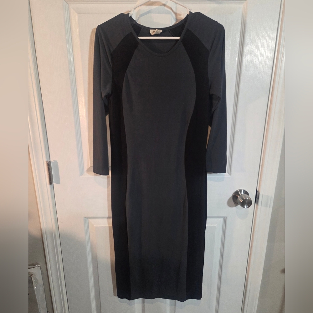 Yelete Charcoal & Black Long Sleeve Bodycon Dress - Picture 4 of 8